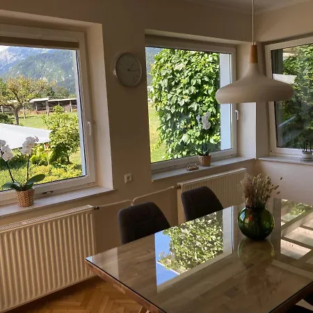Appartement Mir - *