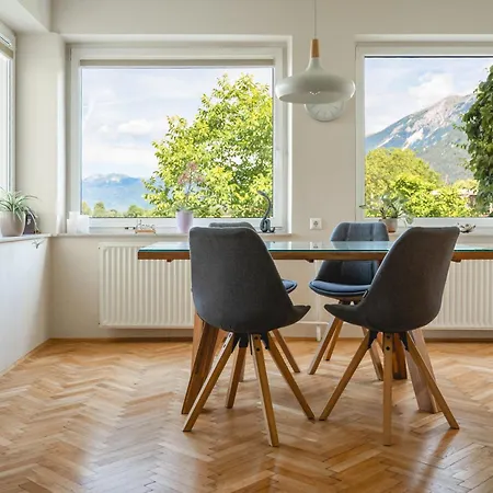 Apartment Mir - *